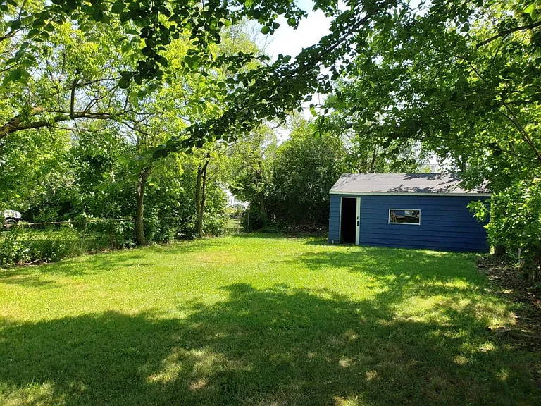 993 Englewood Ave — Photo 3
