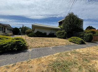 8015 16th Ave NE, Seattle, WA 98115