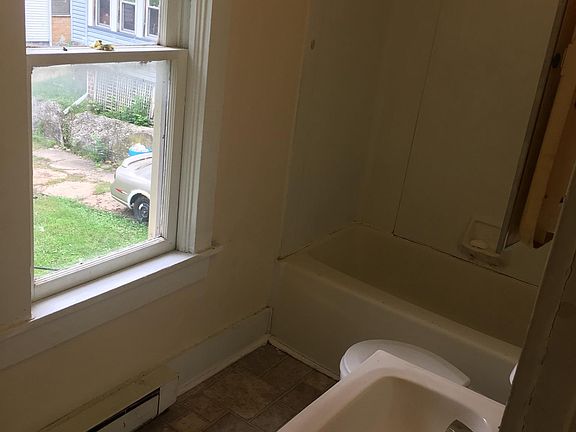 3rd image of 413 W North St #3