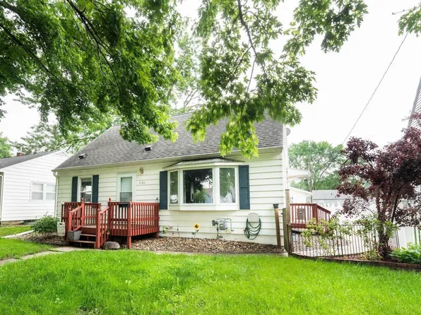 1140 Bourland Ave, Waterloo, IA 50702