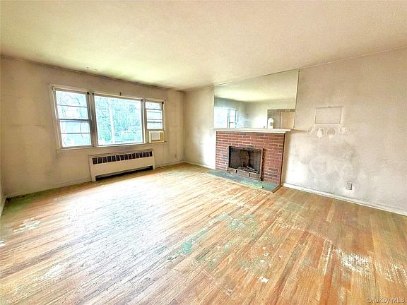 3rd image of 131 Overlook Street