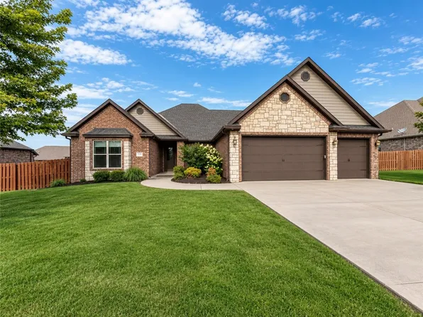 6302 S 46th Blvd, Rogers, AR 72758