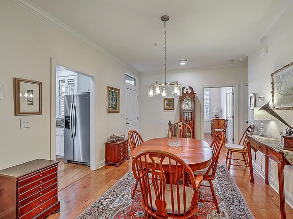 4th image of 5519 Colonial Chatsworth Cir