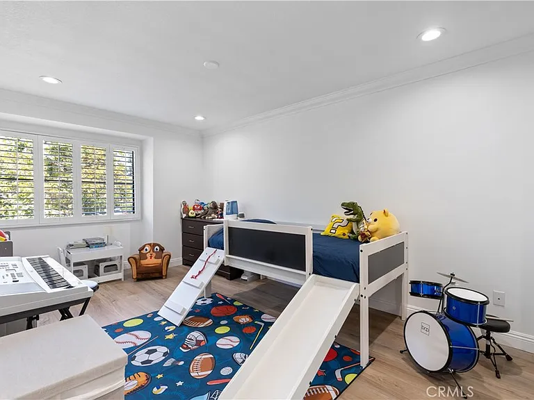 16702 Newberry Ln — Photo 16