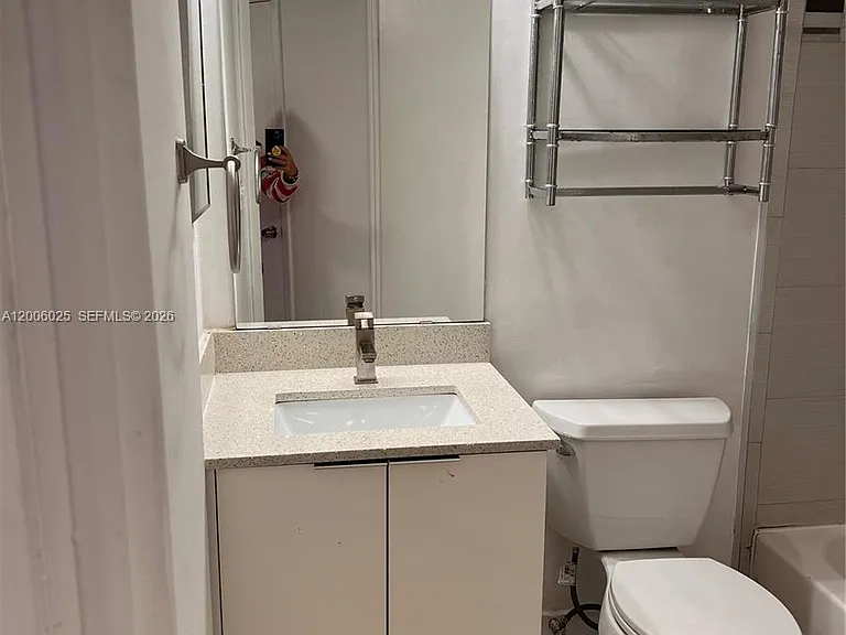 8290 Lake Dr #108 — Photo 31