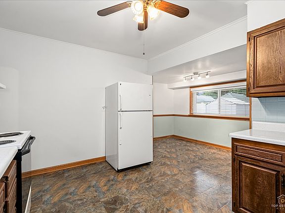 4th image of 2212 West St