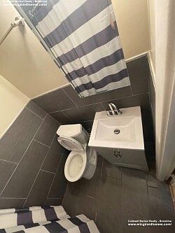 4th image of 1050 Hancock St #36