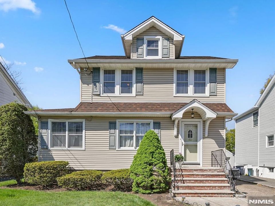 1st image of 82 Kensington Ave