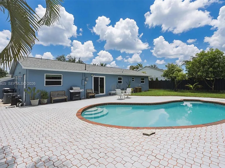 6595 Massachusetts Dr — Photo 7