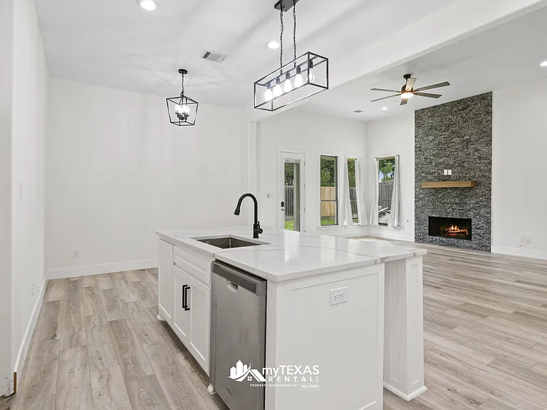 255 Kathryns Ct — Photo 8
