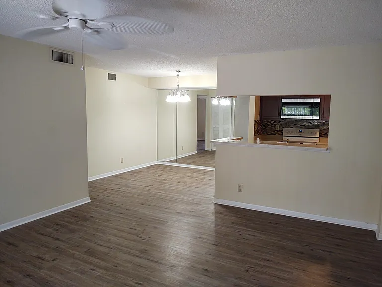 2512 SE Anchorage Cv #2 — Photo 12