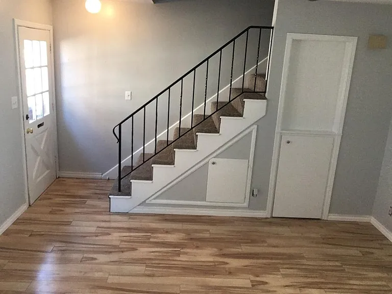 3119 E 25th Pl — Photo 2