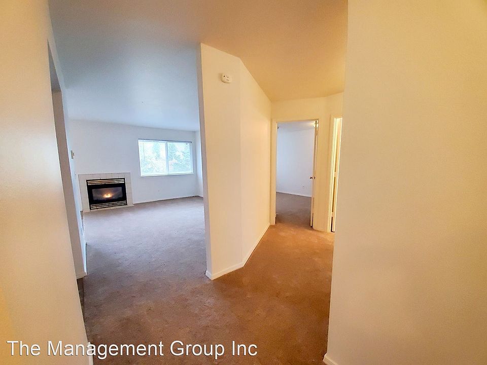 1st image of 3412 NE 66th Ave APT B21