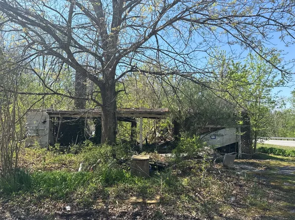 2729 State Route 40 W, Staffordsville, KY 41256