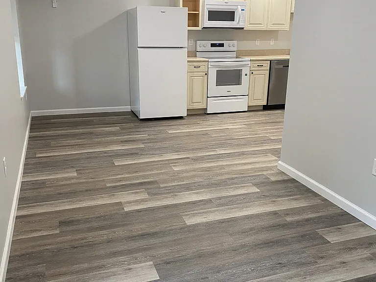 65 Woods Edge Rd #17 — Photo 4