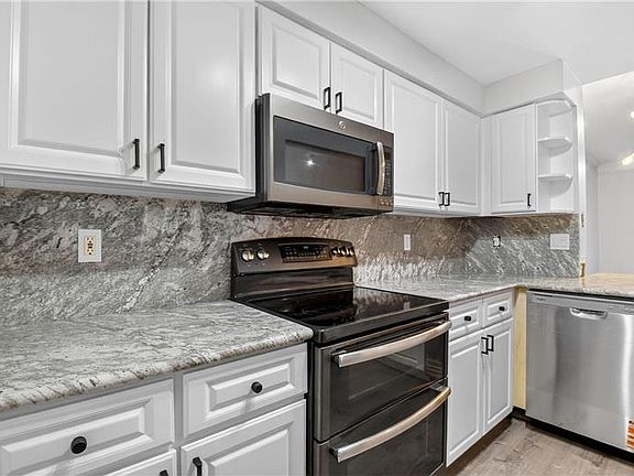 2nd image of 2032 Alta Meadows Ln Floor 1105-3344