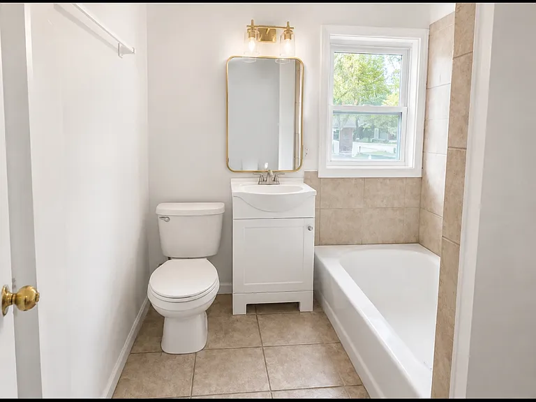 1108 Ell St #1 — Photo 5