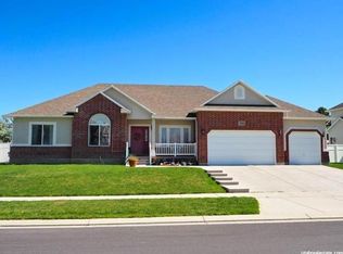 763 E Whisper Bend Dr, Draper, UT 84020