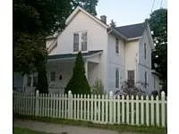 537 N View St photo 1