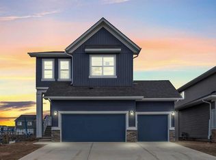 211 W Chelsea Park, Chestermere, AB T1X2T3