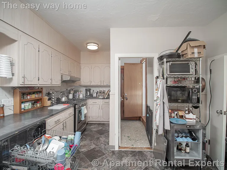 99 2nd St — Photo 3