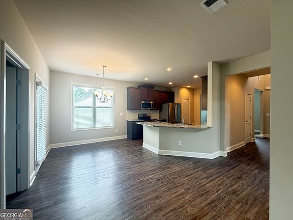 5th image of 241 Dublin Way