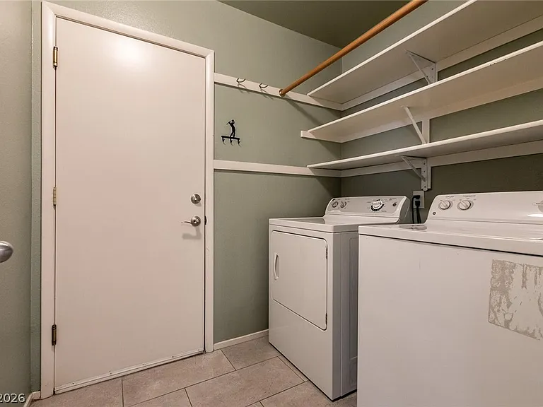 5424 Red Sun Dr — Photo 18