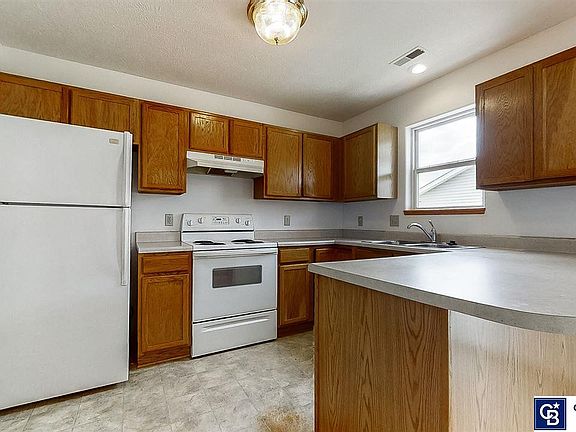 5th image of 2429 NW 47th St
