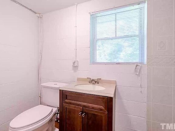 4th image of 3310 Danube Ln #B