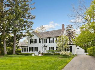 224 Maple Ct, Lake Forest, IL 60045