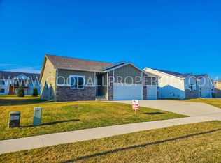 16748 Wilden Dr, Clive, IA 50325
