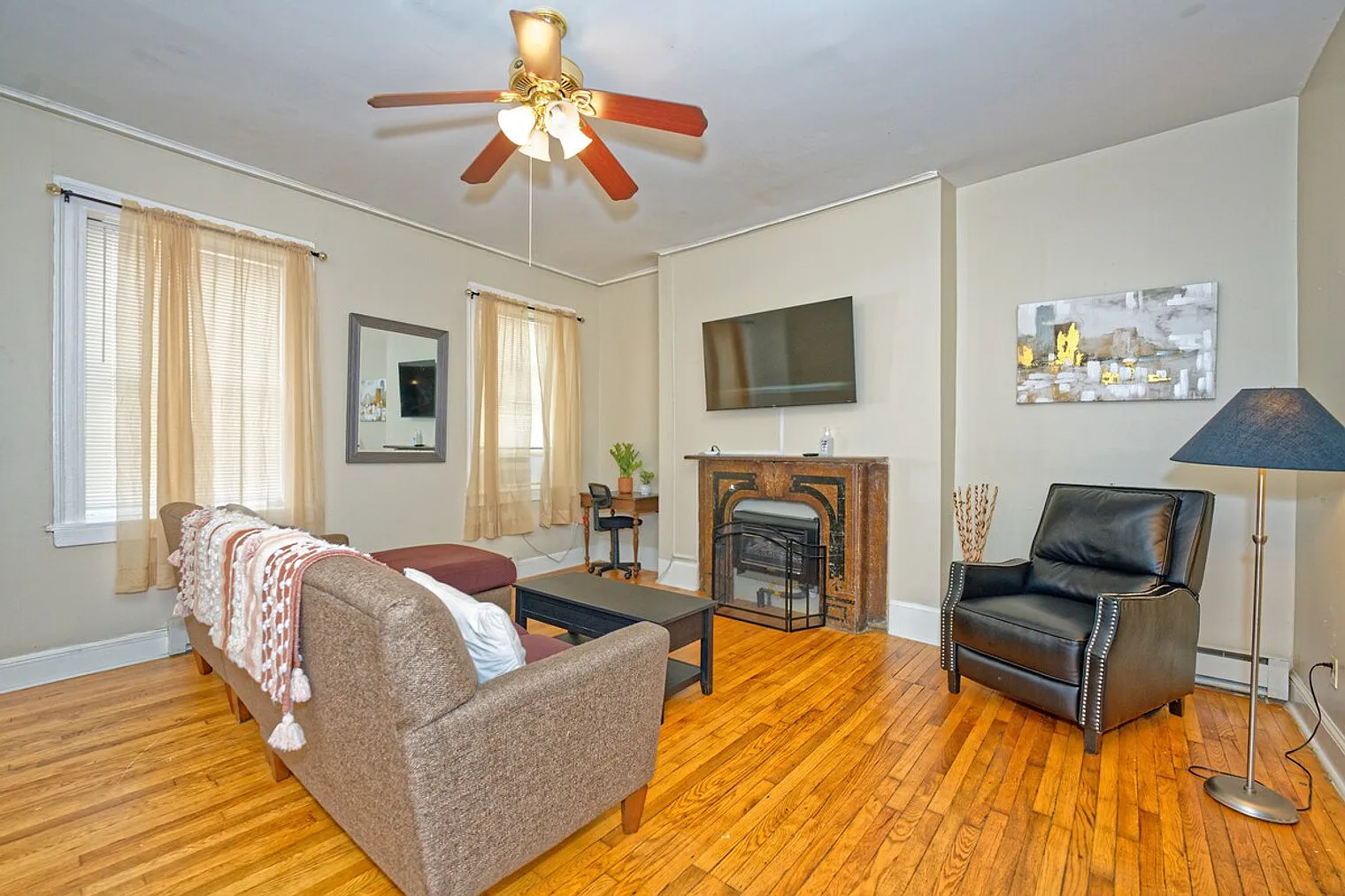 2 bed, 1.0 bath, $3,594 — Photo 1
