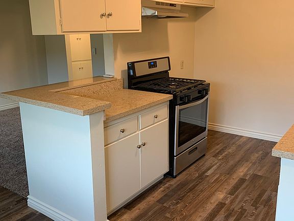 4th image of 663 S Pasadena Ave APT 15