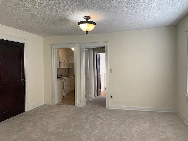 5105 Wyandotte St #2S — Photo 16