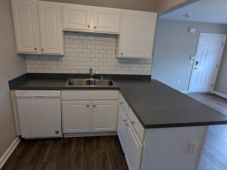 1024 Danielle Ct #3 — Photo 8