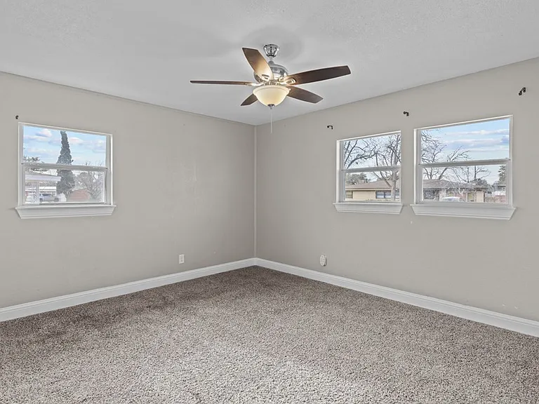 1308 Laurel Ave — Photo 13