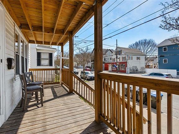 5th image of 975-977 Atwells Ave