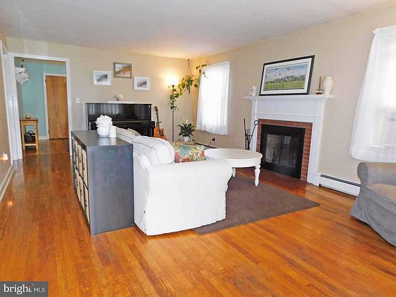 2nd image of 29 Lafayette Ave