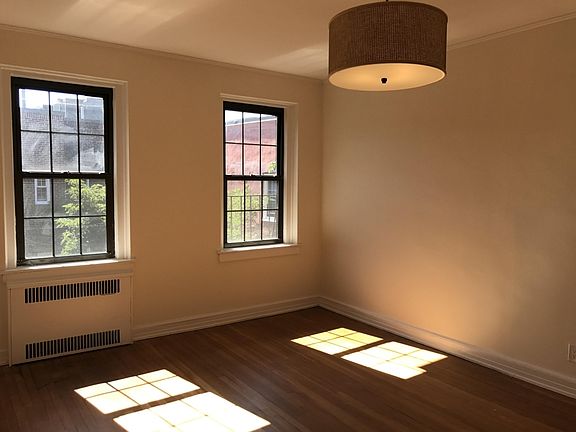 5th image of 35 Parkview Ave APT 6A