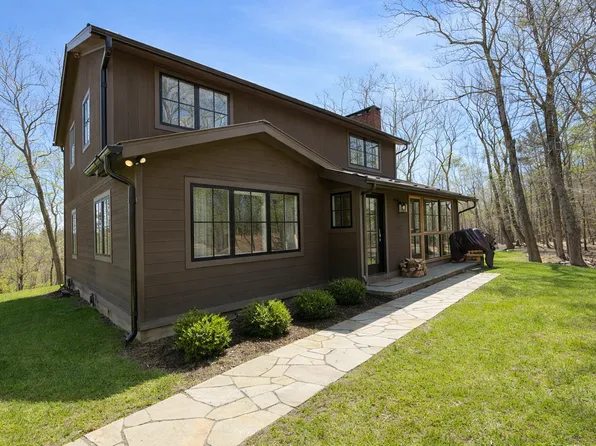 25 Boggs Hill Rd, Woodstock, NY 12498