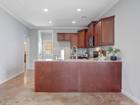 3rd image of 109 Darlene Dr