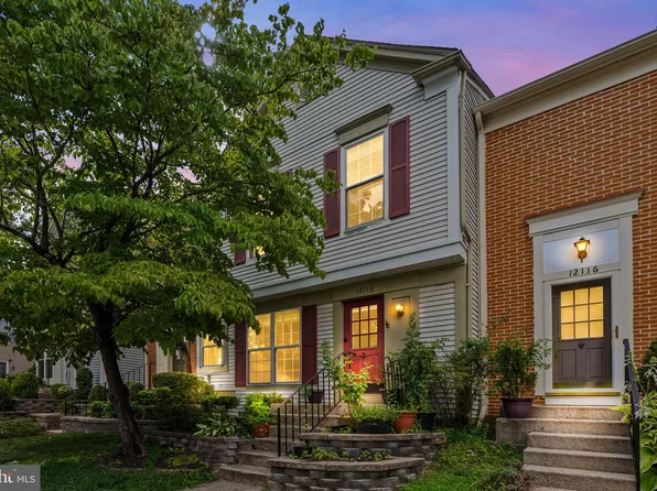 12118 Wedgeway Pl, Fairfax, VA 22033
