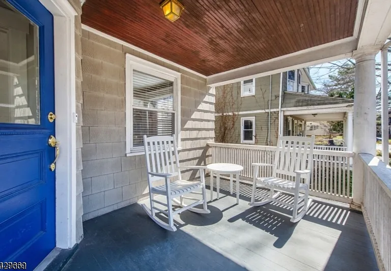46 Dunnell Rd — Photo 2
