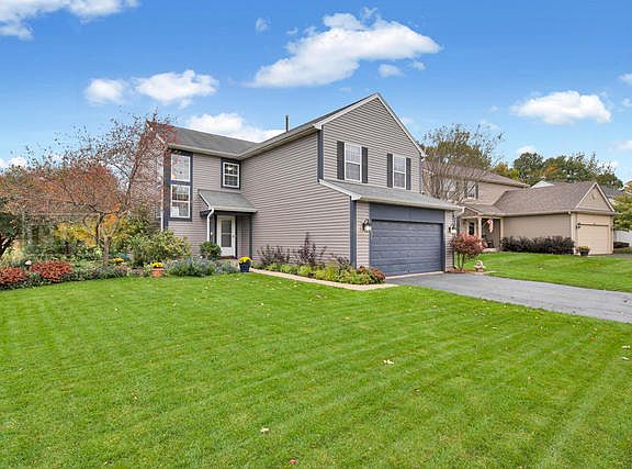 2nd image of 600 Arlington Ln