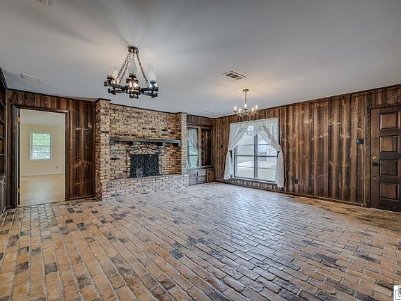 4th image of 106 Parkdale Dr