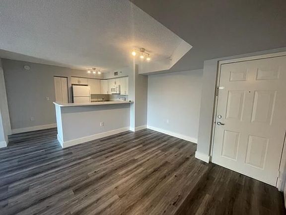 2nd image of 7816 Sonoma Springs Cir APT 203