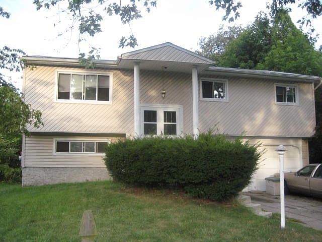 Front view of property