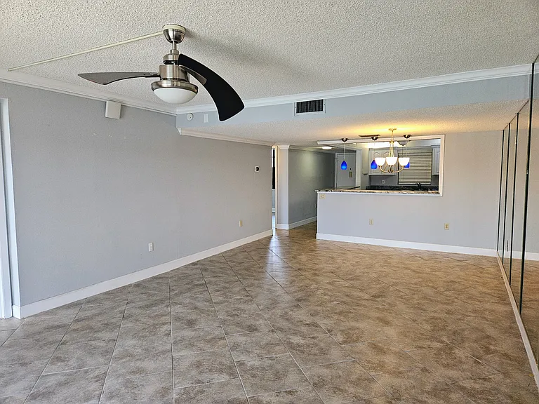 7600 Sun Island Dr S #204 — Photo 7