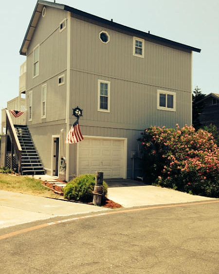 1st image of 732 Sandcastle Dr #7