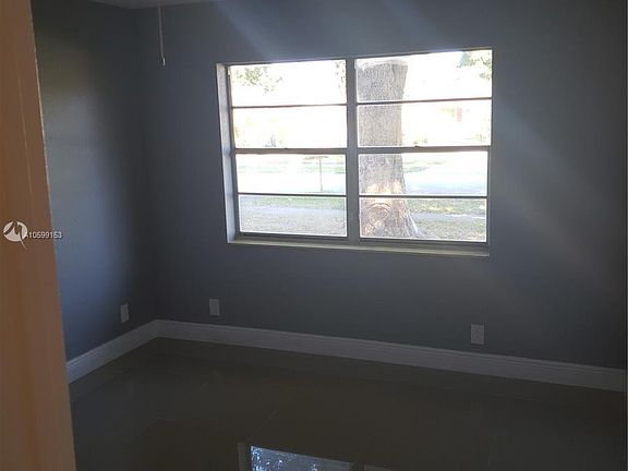 4th image of 7609 SW 9th St